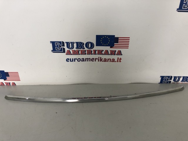 Front Grille Upper Molding